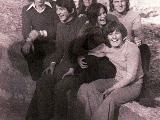 1975. ivica m. stipe t. drazenka t. marija t. perica t. i drago t. 2318